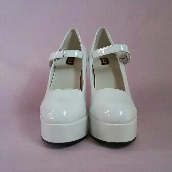 White Patent Chunky Platform Mary Jane Heels - Picture 3 of 5